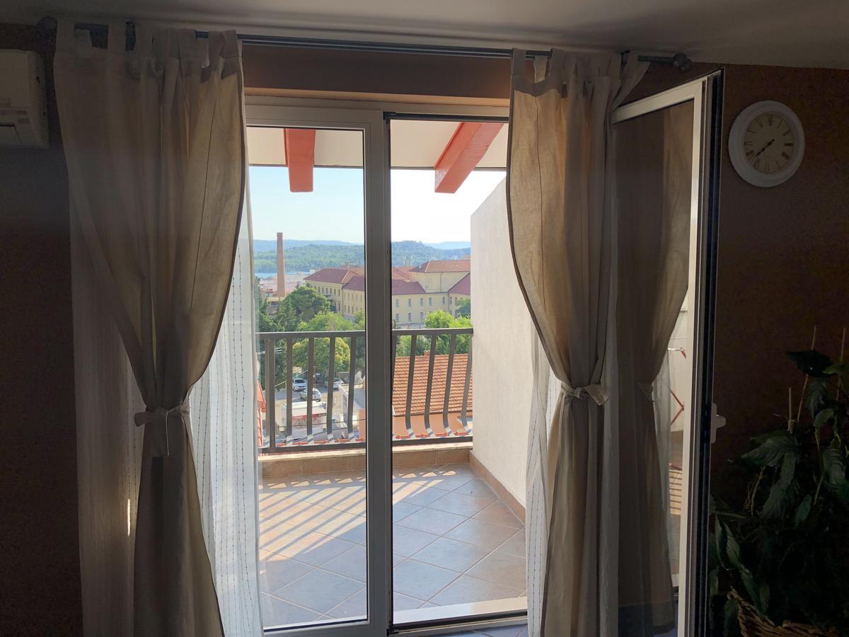 שיבניק Apartment City View מראה חיצוני תמונה